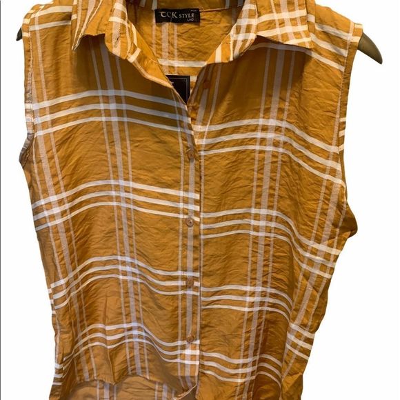 CCK Style Cinnamon Plaid Sleeveless Button-Up - Picture 5 of 6